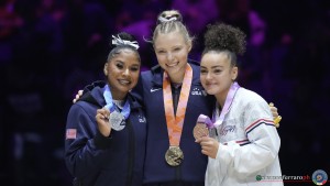 podium wag vault ph simone ferraro sfe08593 copia